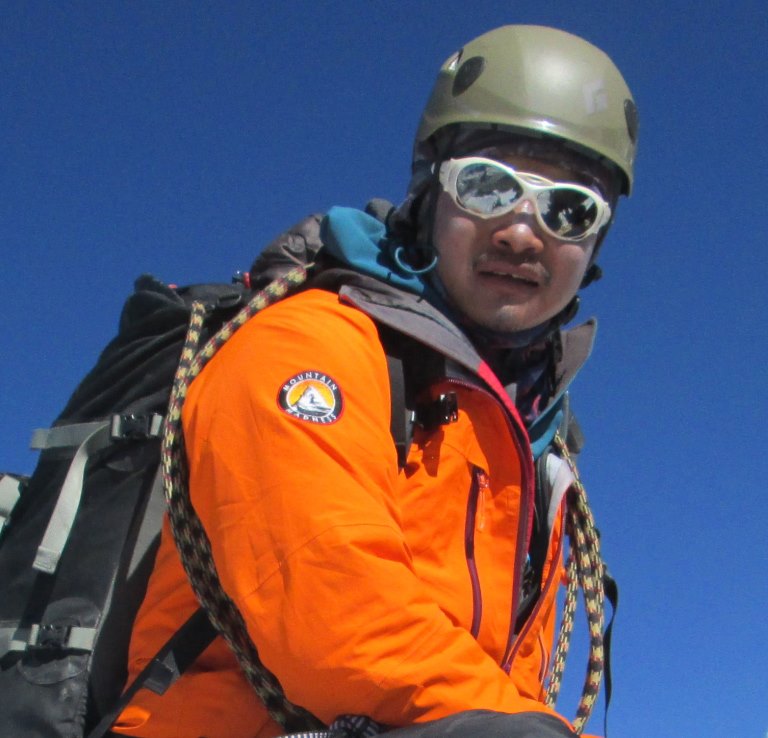 O guia sherpa nepalês Tul Singh "Tulsi" Gurung