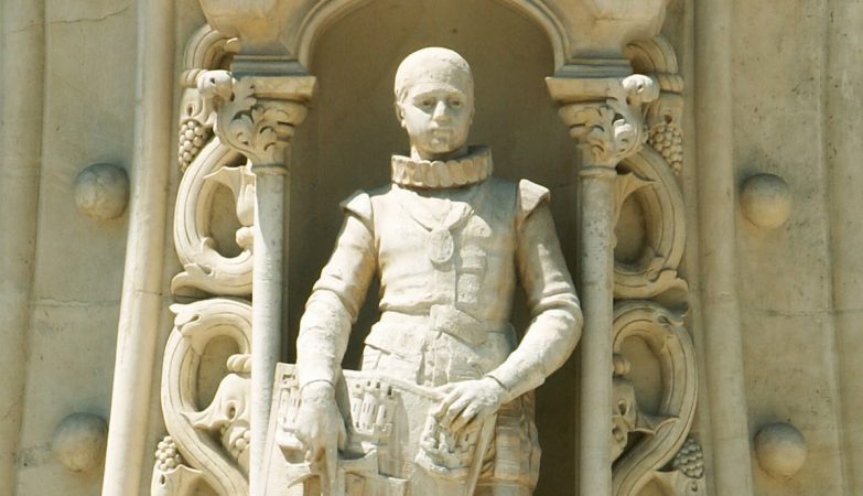 Pormenor estátua D. Sebastião, na Estação do Rossio